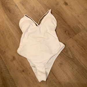 New Women’s white one piece swimsuit. Xxl